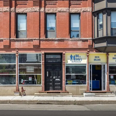 Beautifully Remodeled Flat Downtown #3N Villa