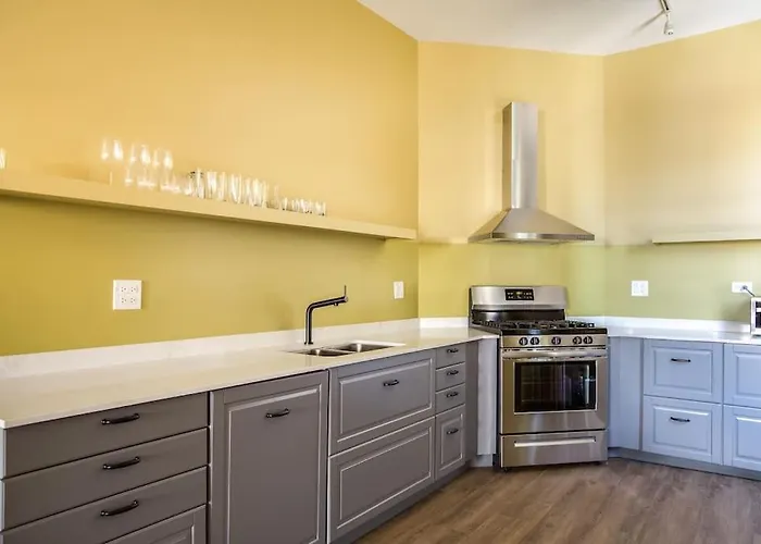Beautifully Remodeled Flat Downtown #3n Chicago
